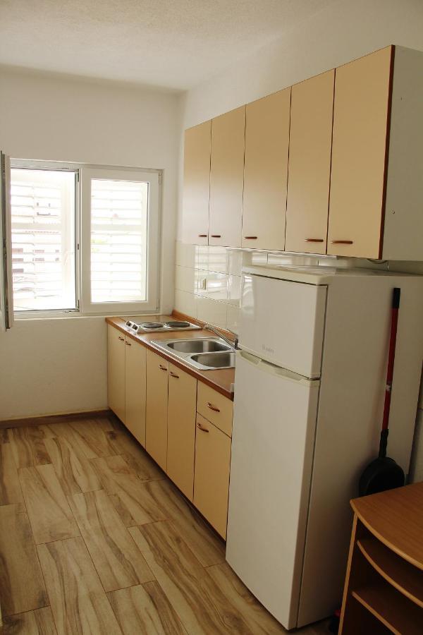 Apartmani Ljubo Primošten Exteriör bild