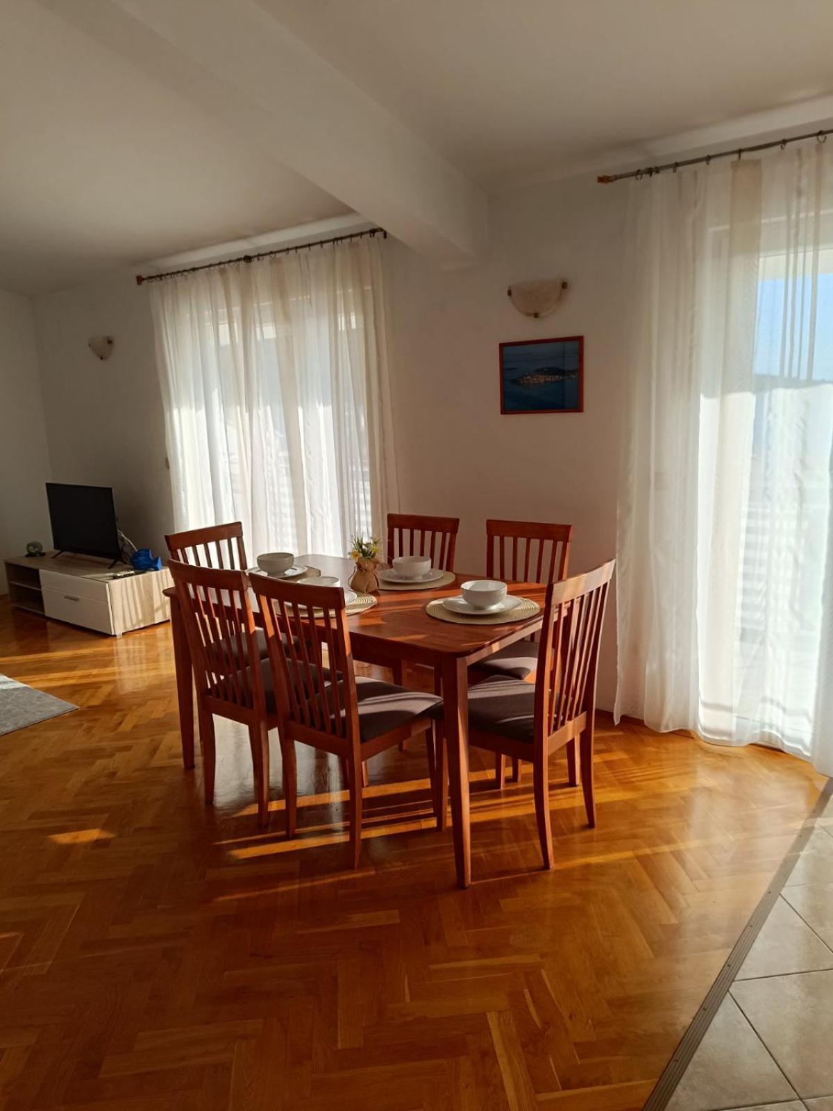 Apartmani Ljubo Primošten Exteriör bild