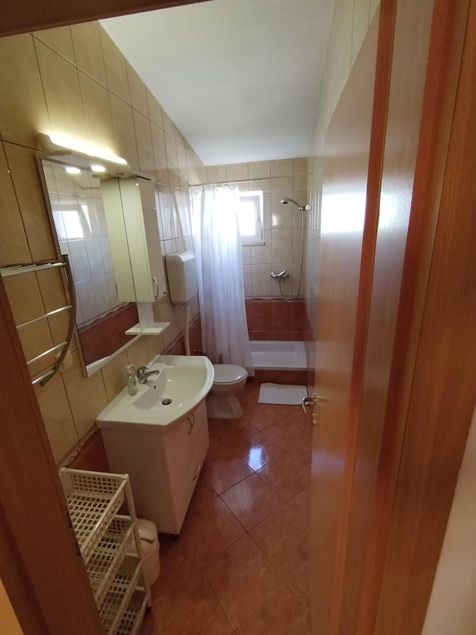 Apartmani Ljubo Primošten Exteriör bild