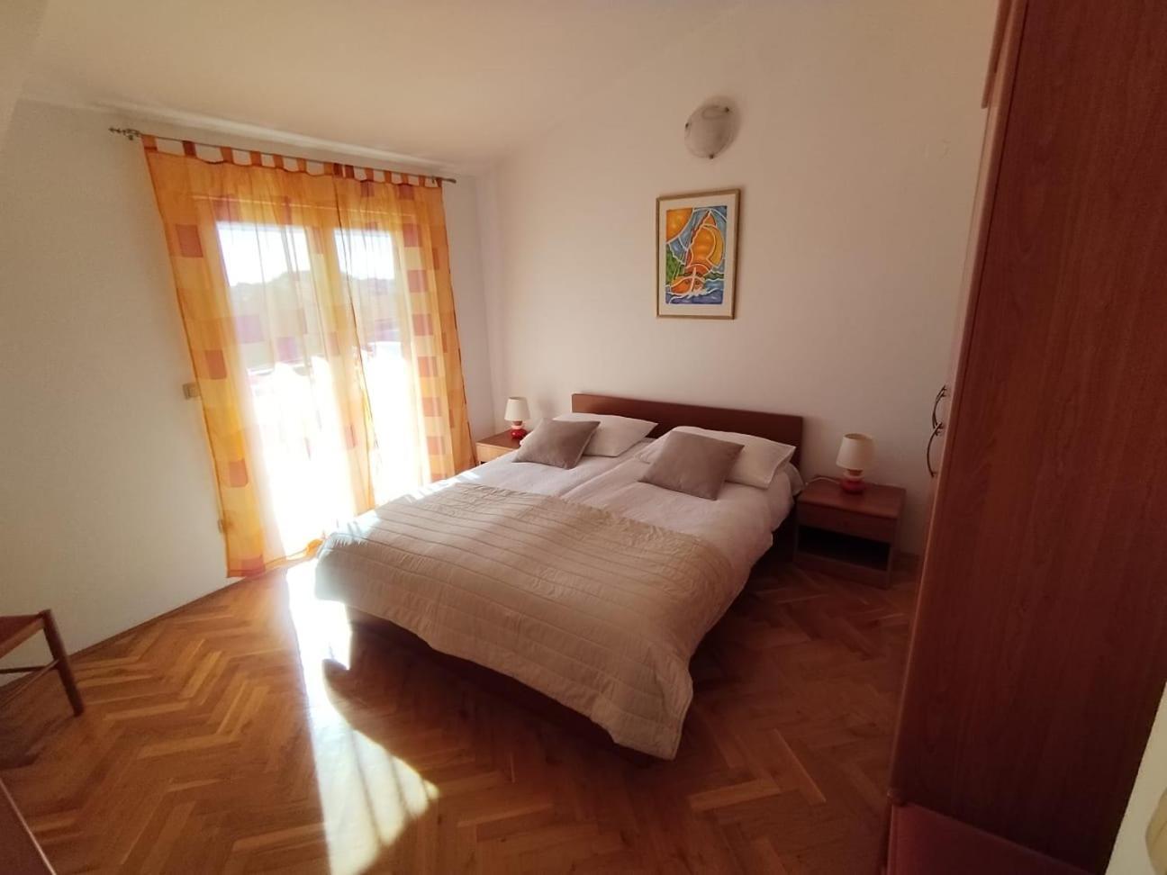 Apartmani Ljubo Primošten Exteriör bild