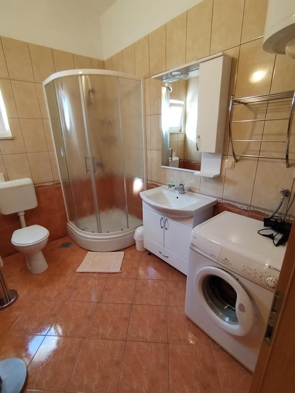 Apartmani Ljubo Primošten Exteriör bild