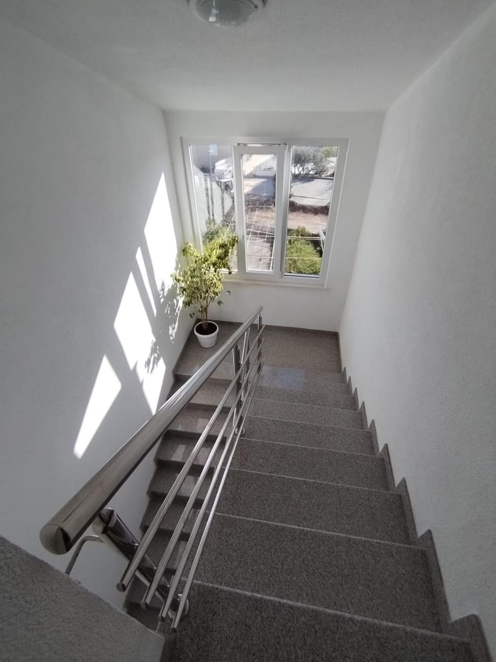 Apartmani Ljubo Primošten Exteriör bild